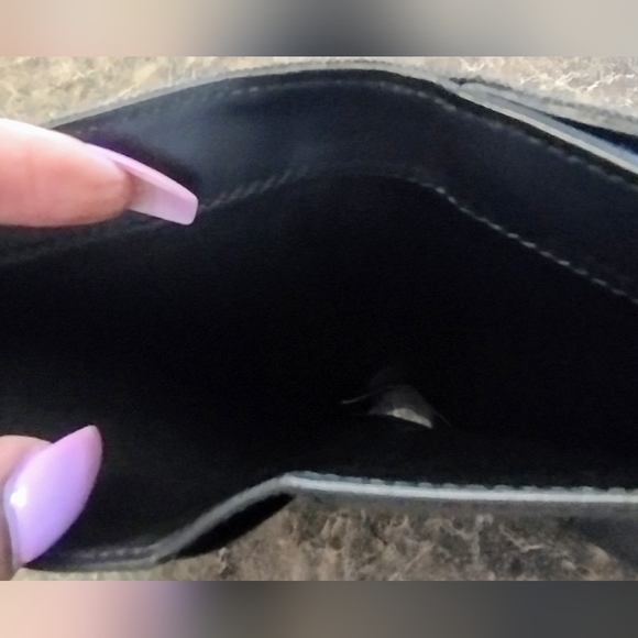 ✨Classic Celine Trifold medium wallet. Preloved!❤️ - Picture 4 of 9